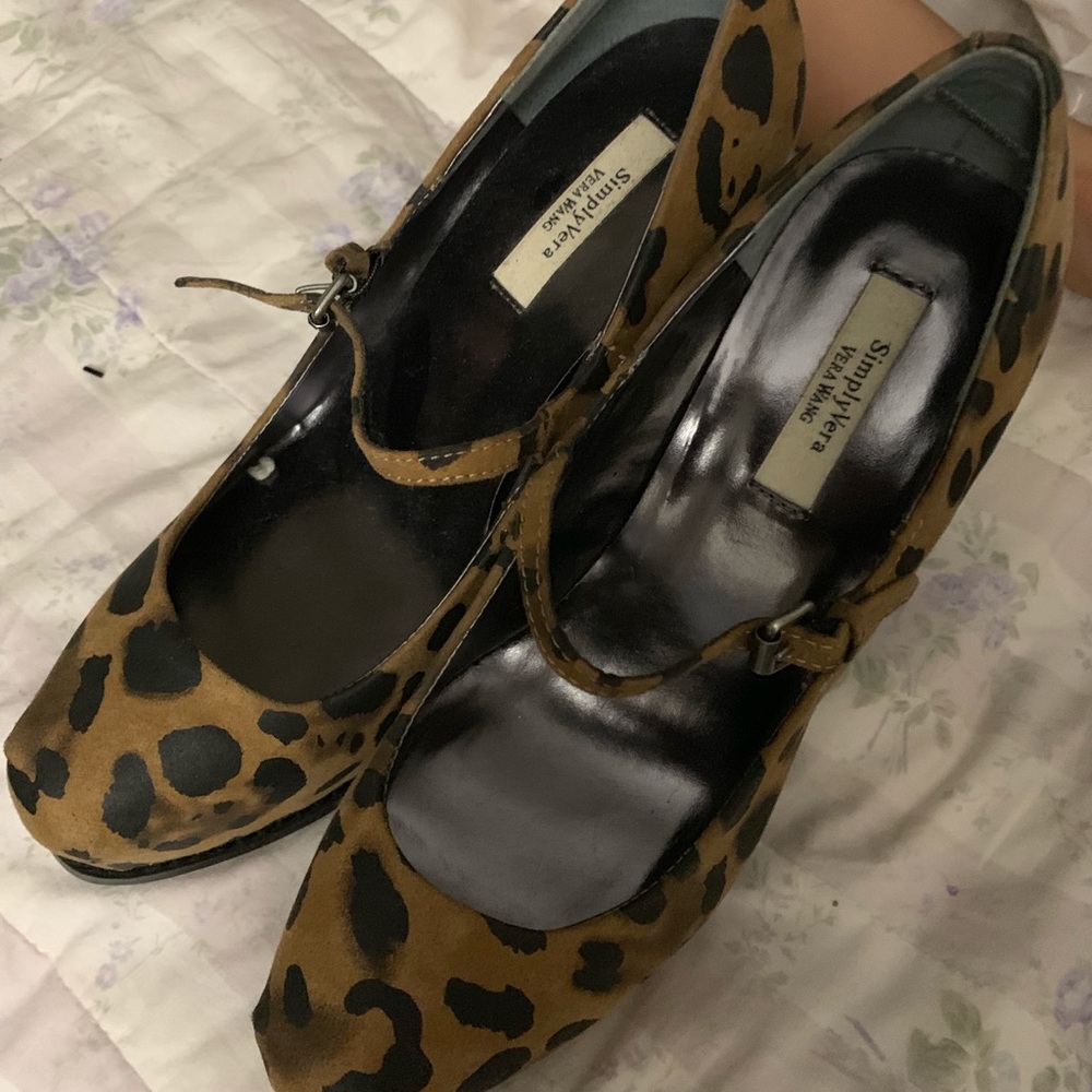 Vera Wang pumps size 8